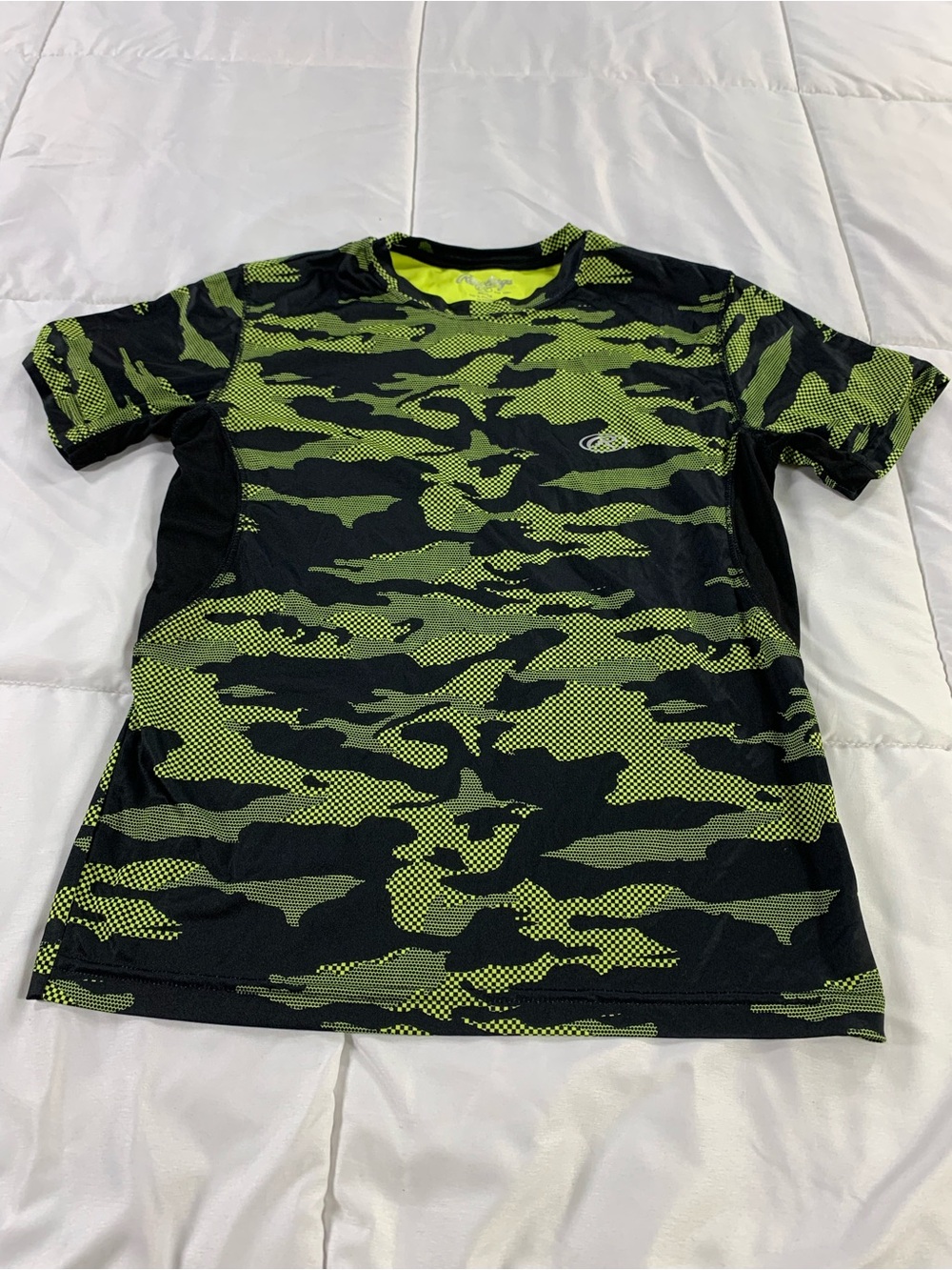 Pre loved RAWLINGS shirt mens size M